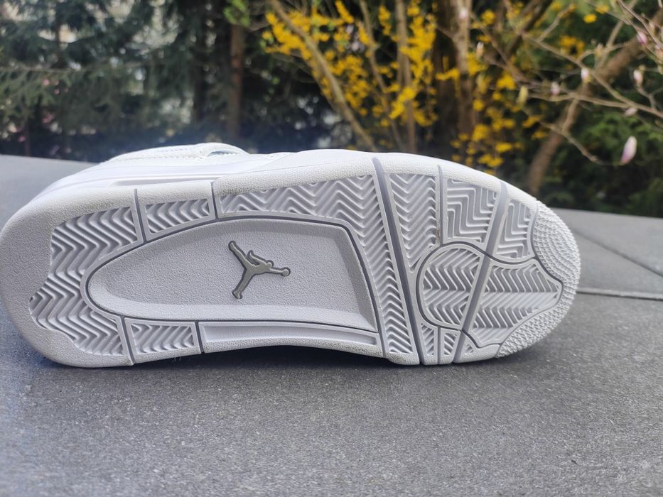 Jordan 4 koloru białego