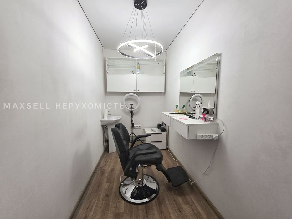 Продам комерційне приміщення в центрі міста