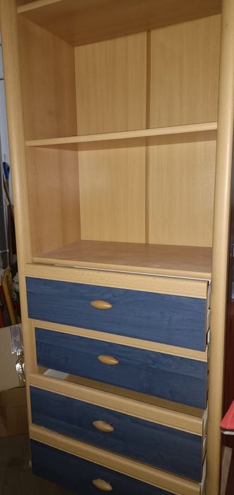 Segment z szufladami