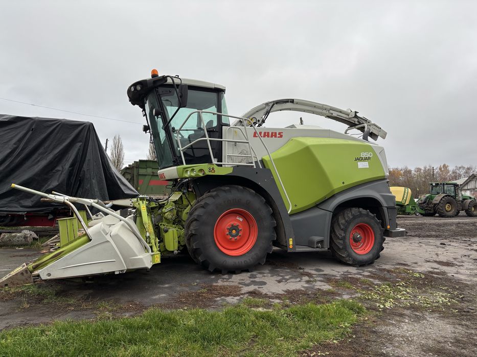 Силосний комбайн Claas Jaguar 850