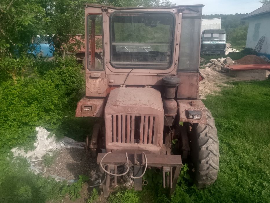 Продам трактор т16