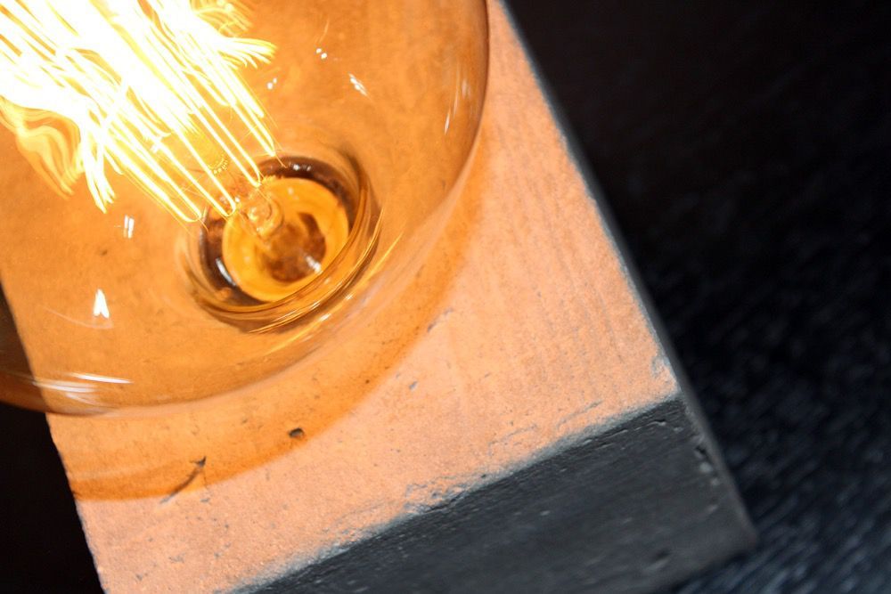 Candeeiro de mesa cimento - Peça única