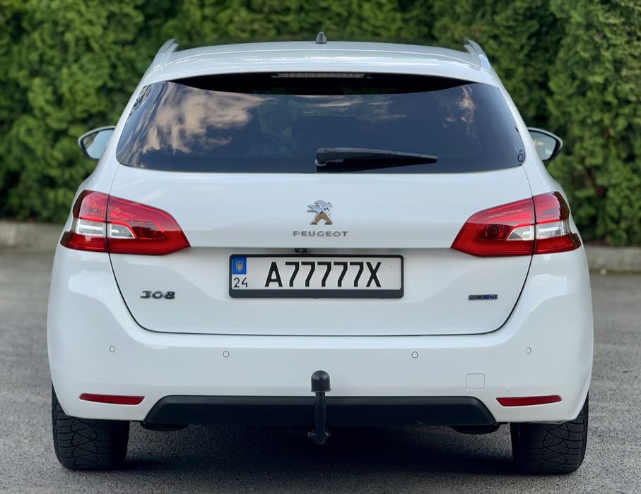 Peugeot 308SW 2015 року