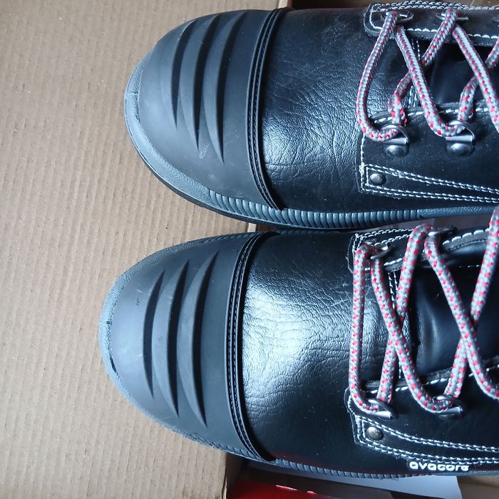 Sprzedam buty robocze