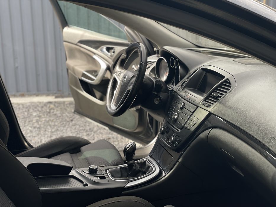 Opel Insignia , 2.0 дизель