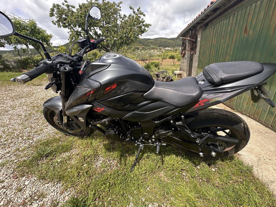 Suzuki Gsxs 750 Nacked