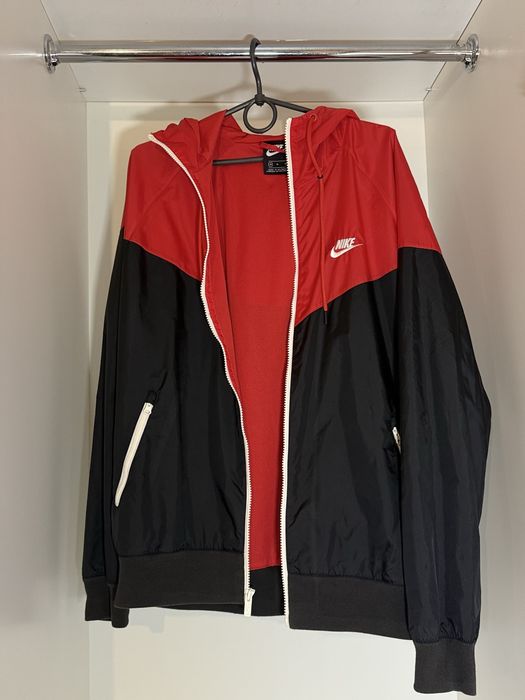 Куртка-вітровка Nike