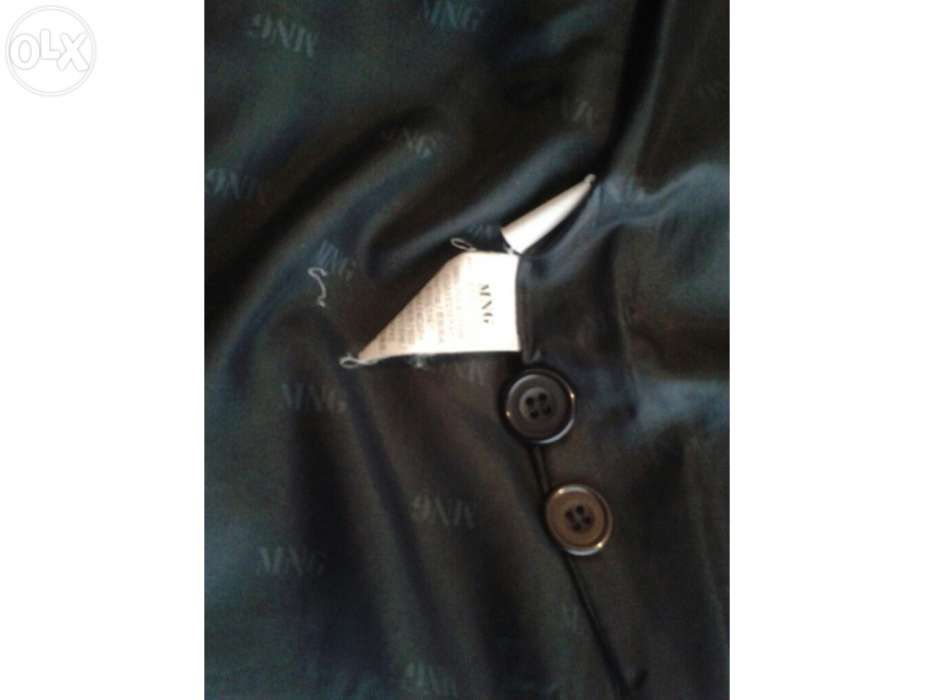 casaco preto da mango