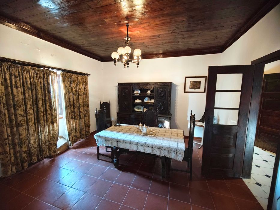 Vende-se vivenda em Trancoso próxima do centro histórico
