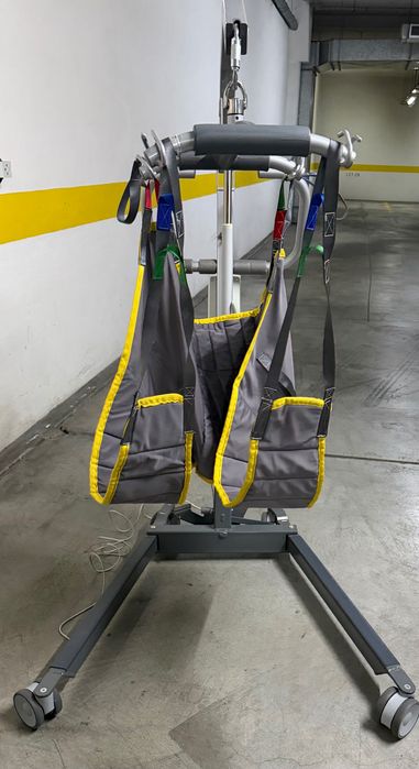 Elevador de transferência móvel