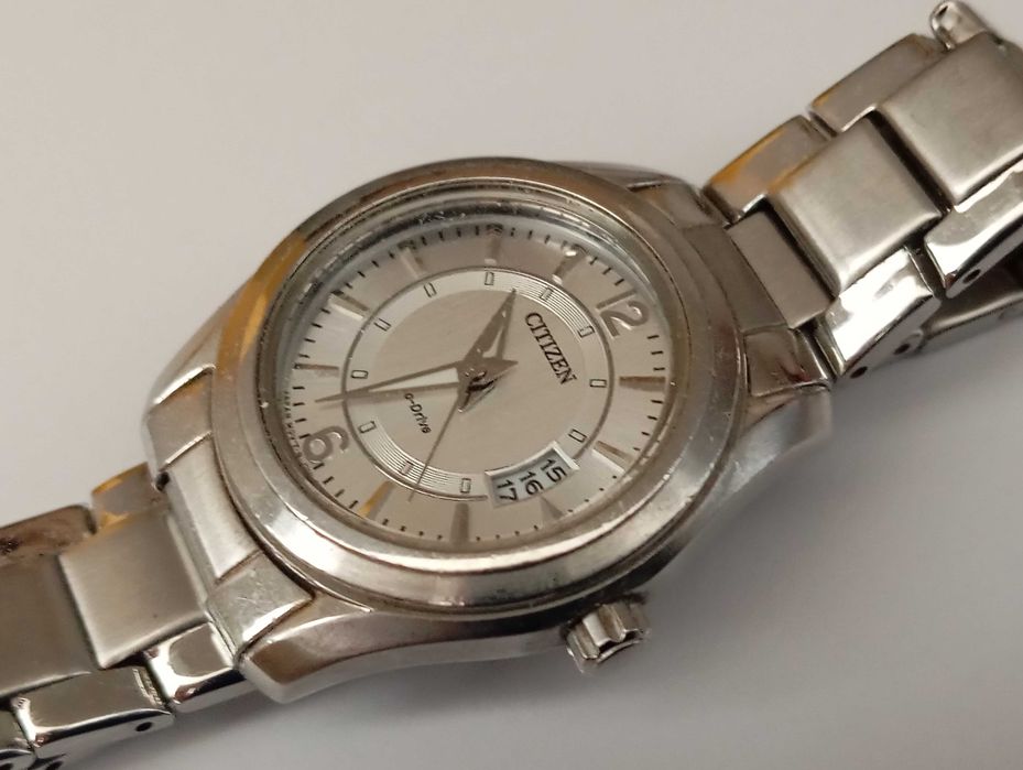 Zegarek damski Citizen Eco-Drive zasilany solarnie