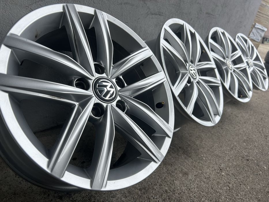 Felgi alumniowe 16” VW t-rock Golf 7  5G0 601 025 CS