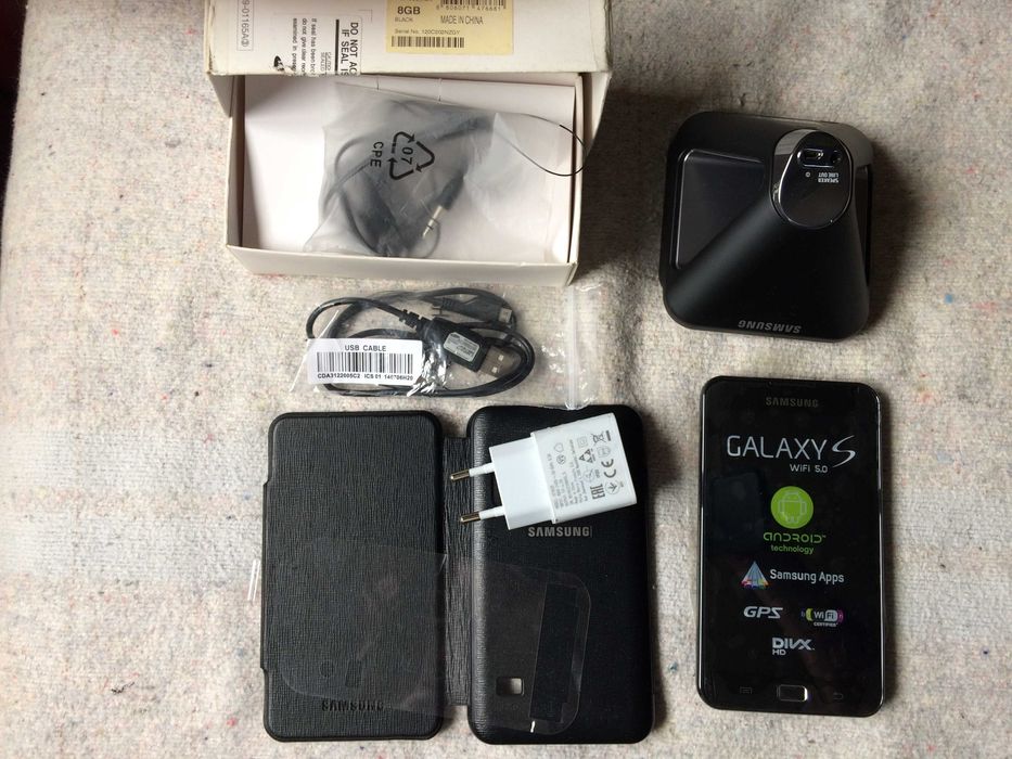 Samsung Galaxy S WiFi 5.0 Accessories (Galaxy SII Desktop Dock/Speaker)64170837920513121
