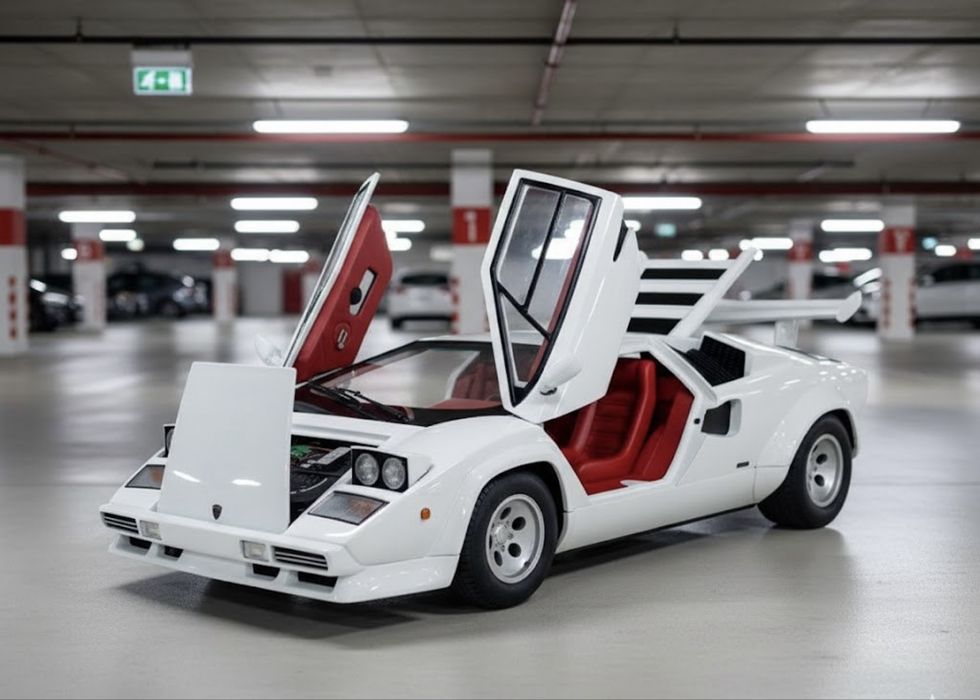 Колекційна Lamborghini Countach LP5000S QV (1985)