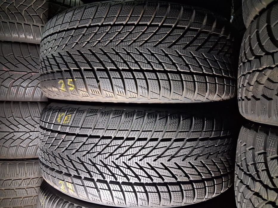 215/55 17 Goodyaer Ultra Grip perfomance 3  КОМПЛЕКТ , Пара
