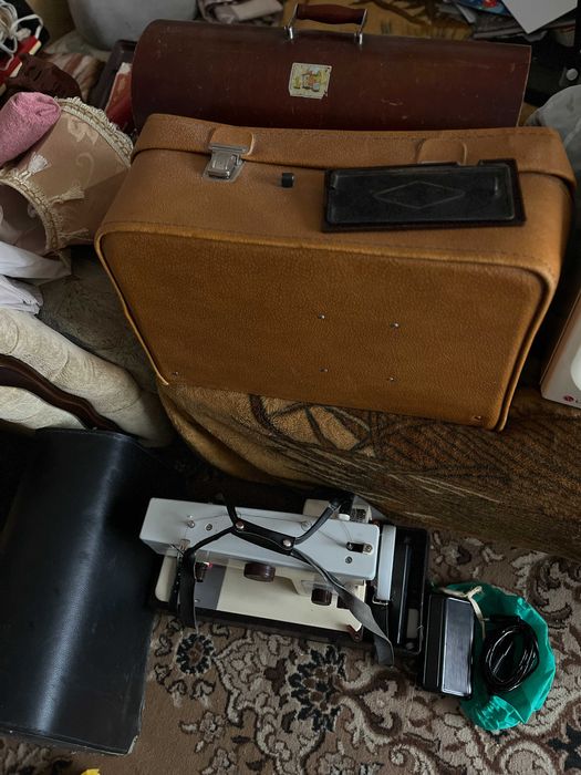 Швейна машина Чайка 142М з електроприводом та футляром-чемоданом