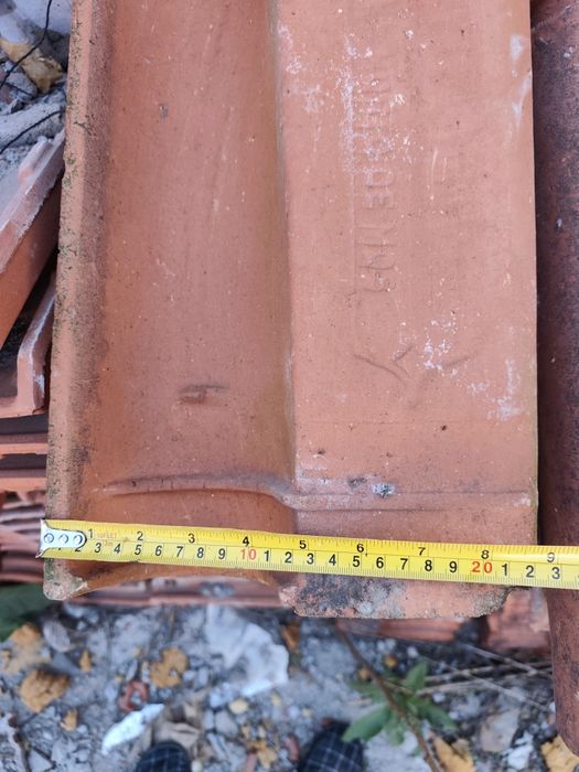 Telhas margon e porto de mós