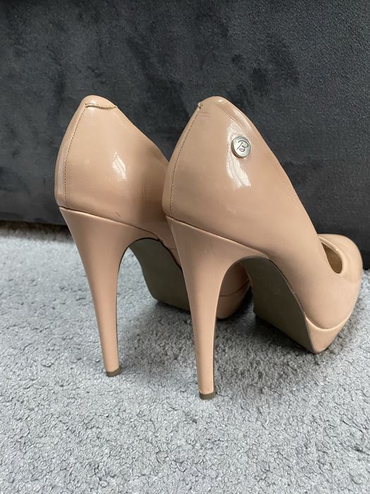 Туфлі бежеві фірмові