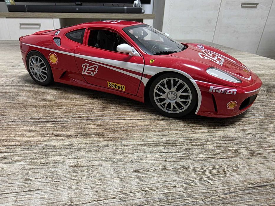 Ferrari F430 1:18 HOT WHEELS