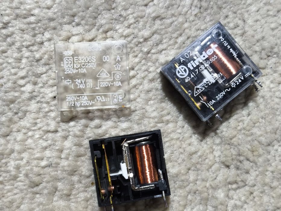 Реле Vaillant E3206S FINDER