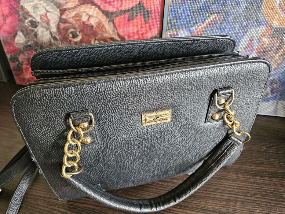 Жіноча сумка чорна