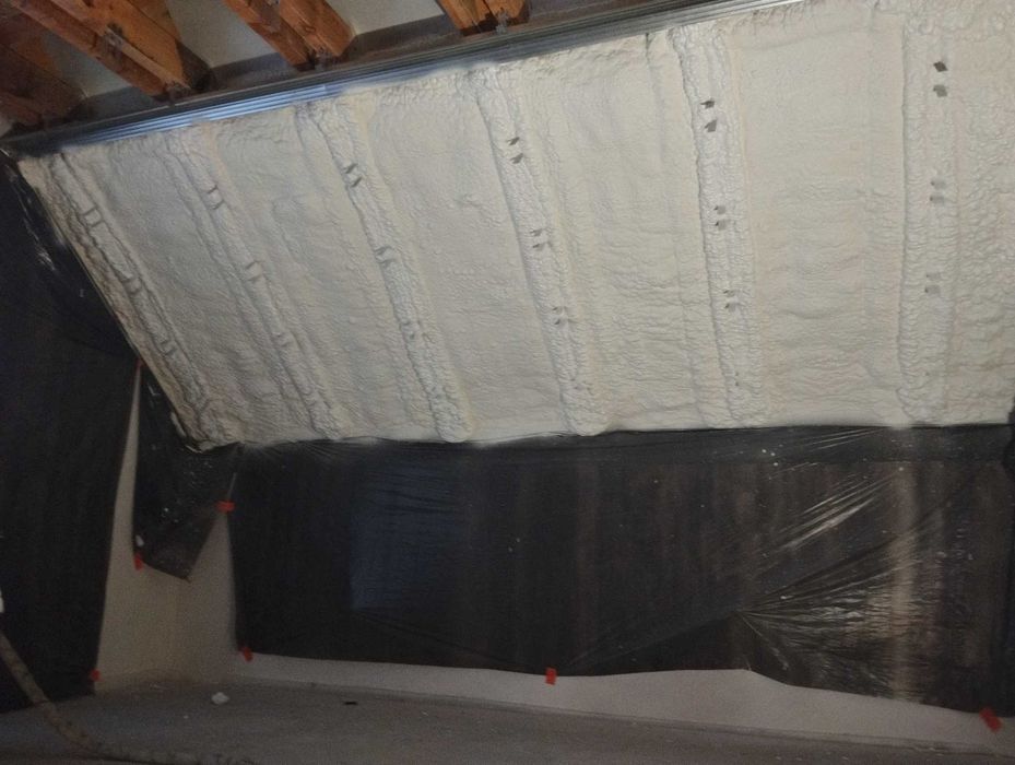 Ocieplanie PIANA PUR Izolacja Poddasza Pianka PUR Ocieplenie Dachu