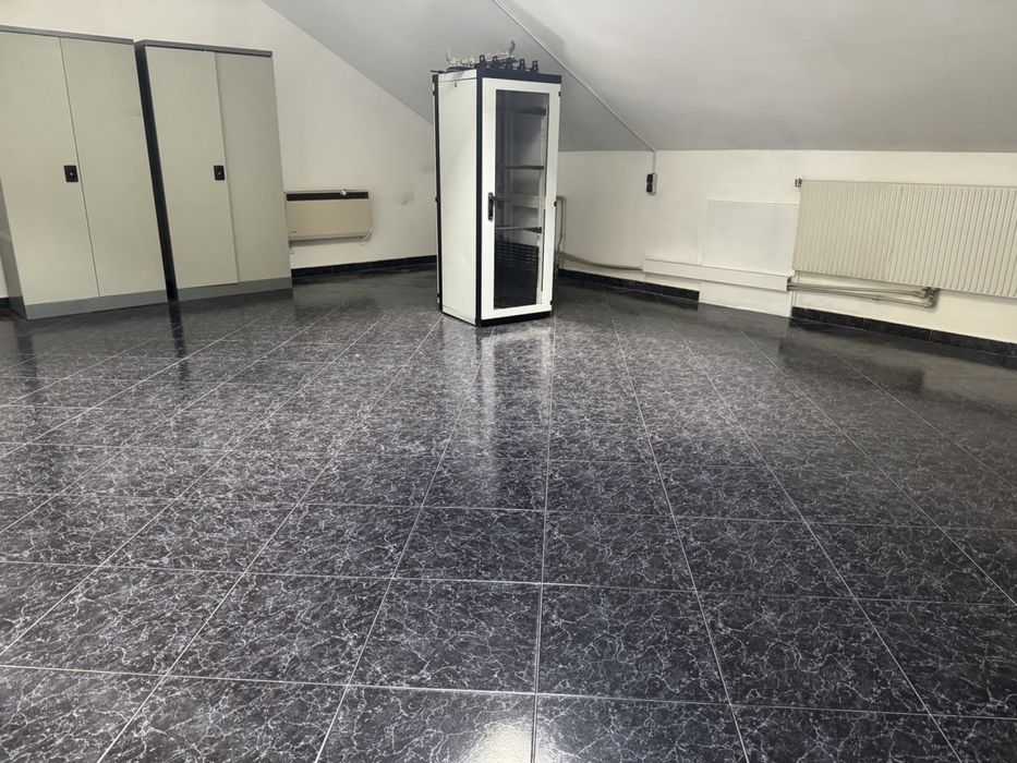 Оренда офісного простору. Мансарда. 93м2. 15,000 грн.