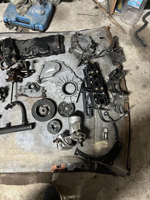 Двигун в розборі VR5 2.3(AGZ) Vw Golf 4/Bora/Passat B5  розборка