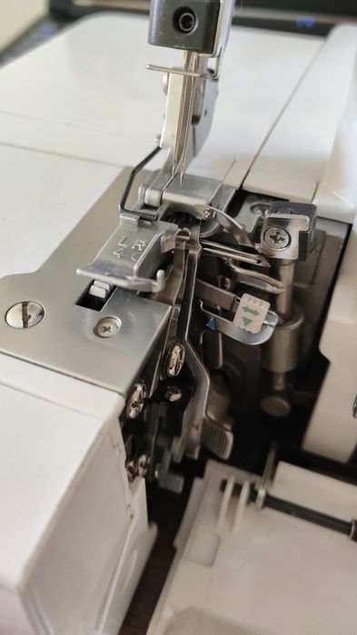 Оверлок Brother 1034 D + нитки та тканина у подарунок. Дивись опис