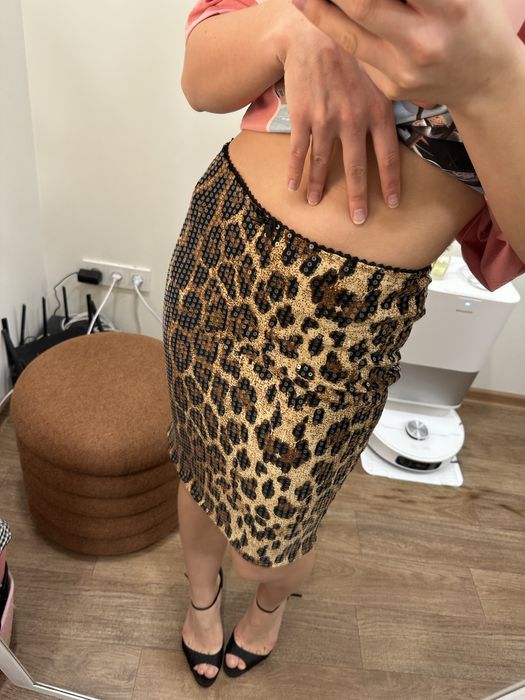 Леопардова спідниця з паєтками