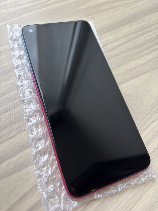 Oppo A73 4/128 новий без торга!
