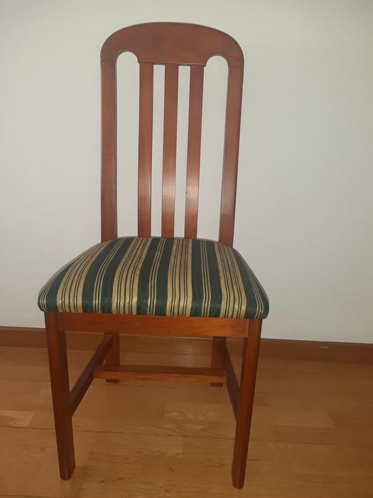 Cadeira nova de sala/ quarto