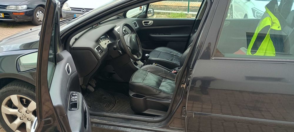 Peugeot 307 SW de 7 lugares, 1.6 HDi, de 90cv e sem FAP de origem
