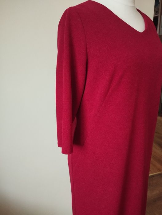 Sukienka z grubej dzianiny 52