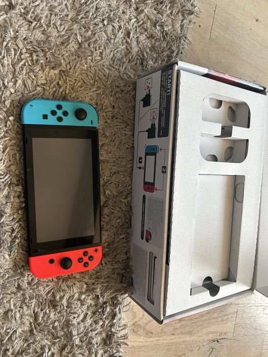 Nintendo switch (2017)