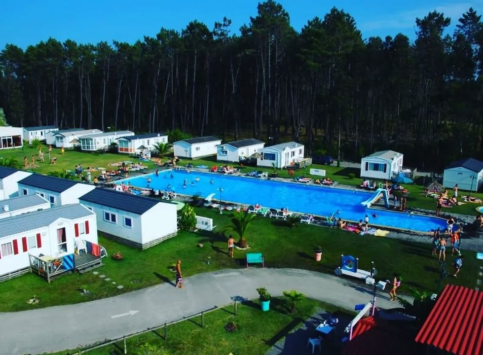 35.000€ – Bungalow T2 Mobilado | Piscinas | Até 200€/dia