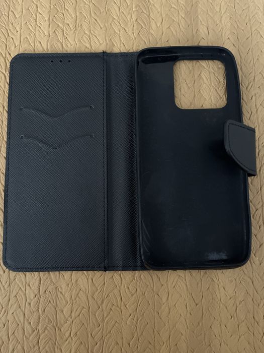 Etui zamykane na telefon Realme Narzo 50- nowe