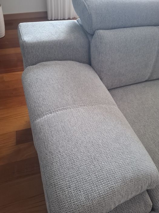 Sofá novo sem qualquer marca ou defeito
