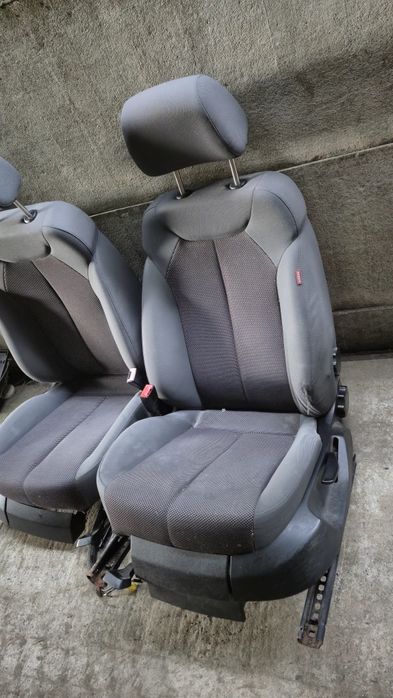 Sprzedam siedzenia do Seat Leon 1P1