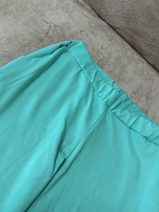 Костюм жіночий