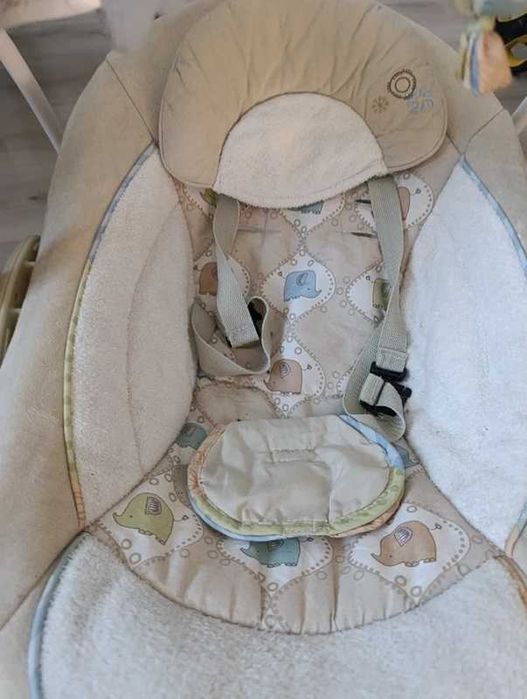 Huśtawka bujak Bright Stars Ingenuity 0+ (baterie w zestawie)