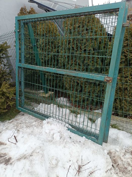 Panelowa furtka brama