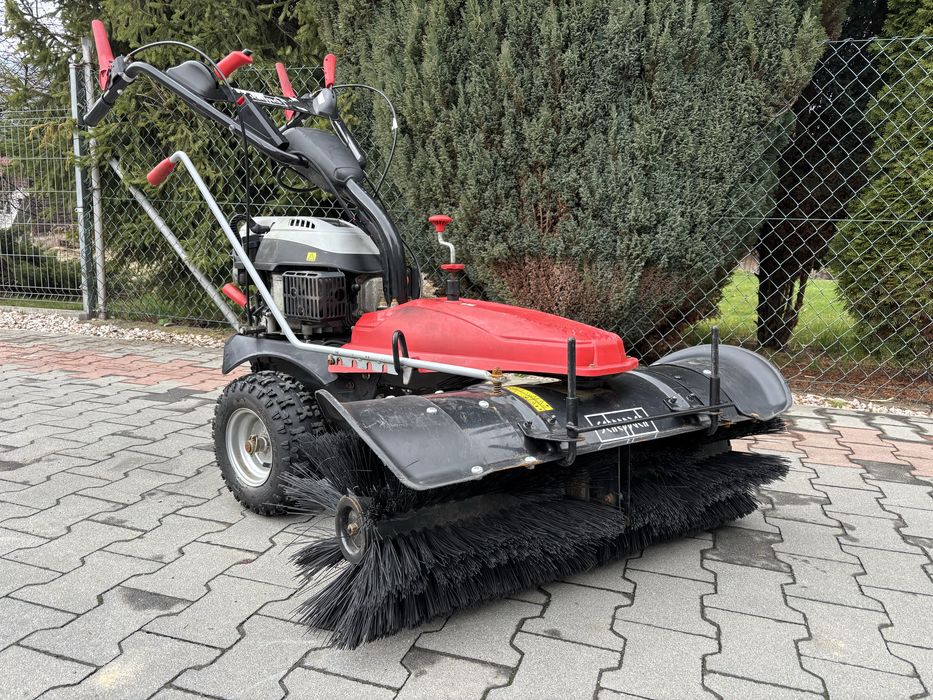 Zamiatarka, odśnieżarka Scheppach SC2200PE.