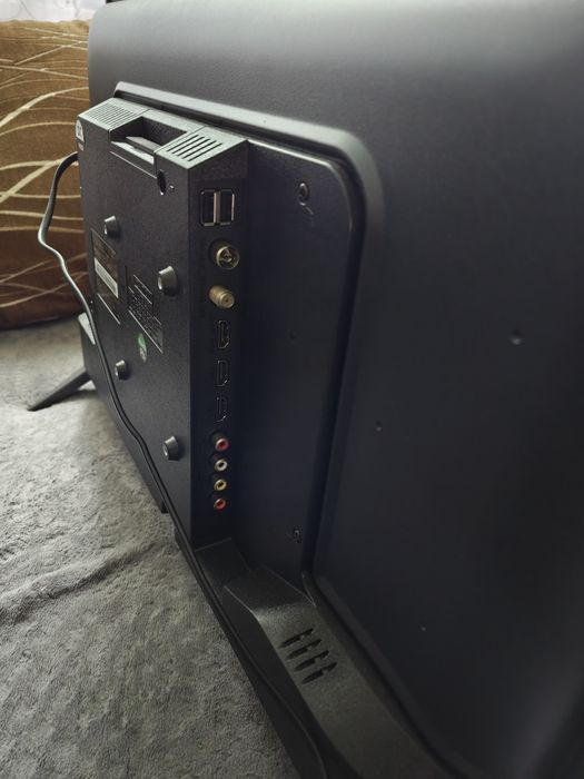 Telewizor Sharp 24FA2E
