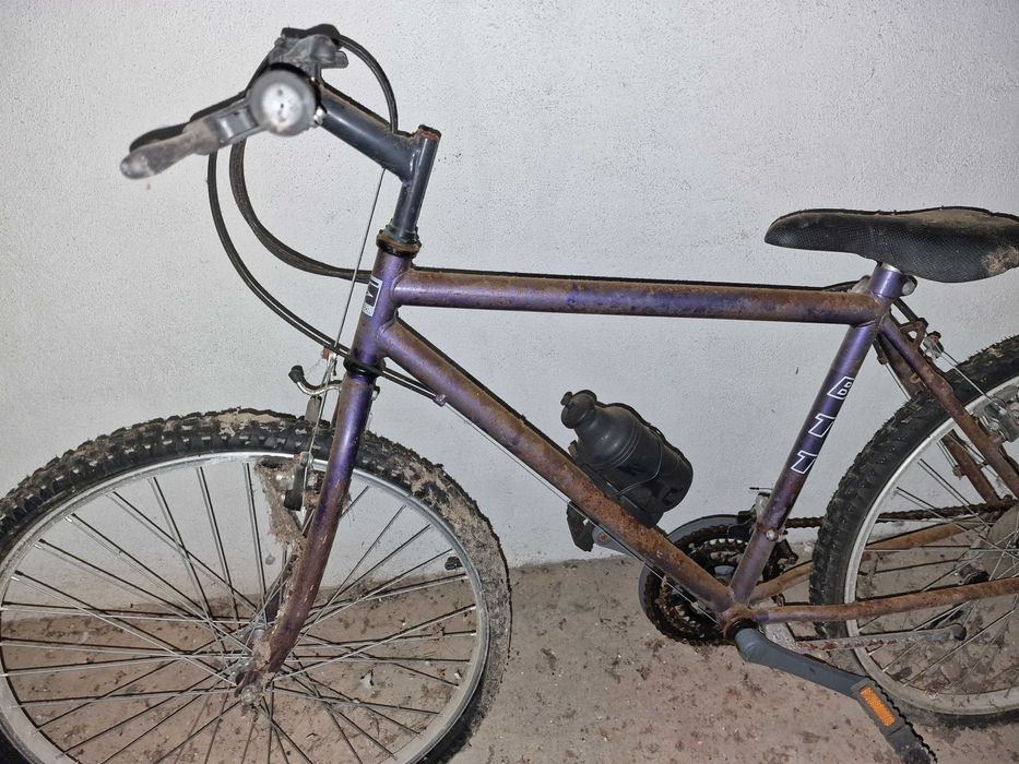 Bicicleta BTT de adulto para restauro