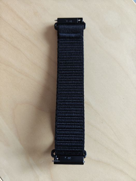 Czarny pasek nylonowy 22mm do garmina