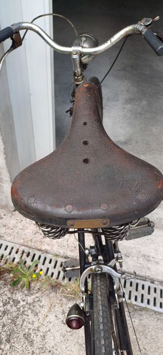 Pasteleira para restauro ou para peças