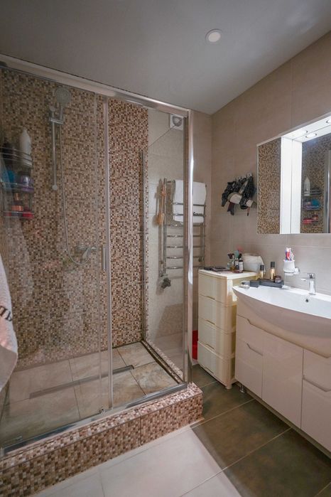 Продам будинок з хорошим ремонтом