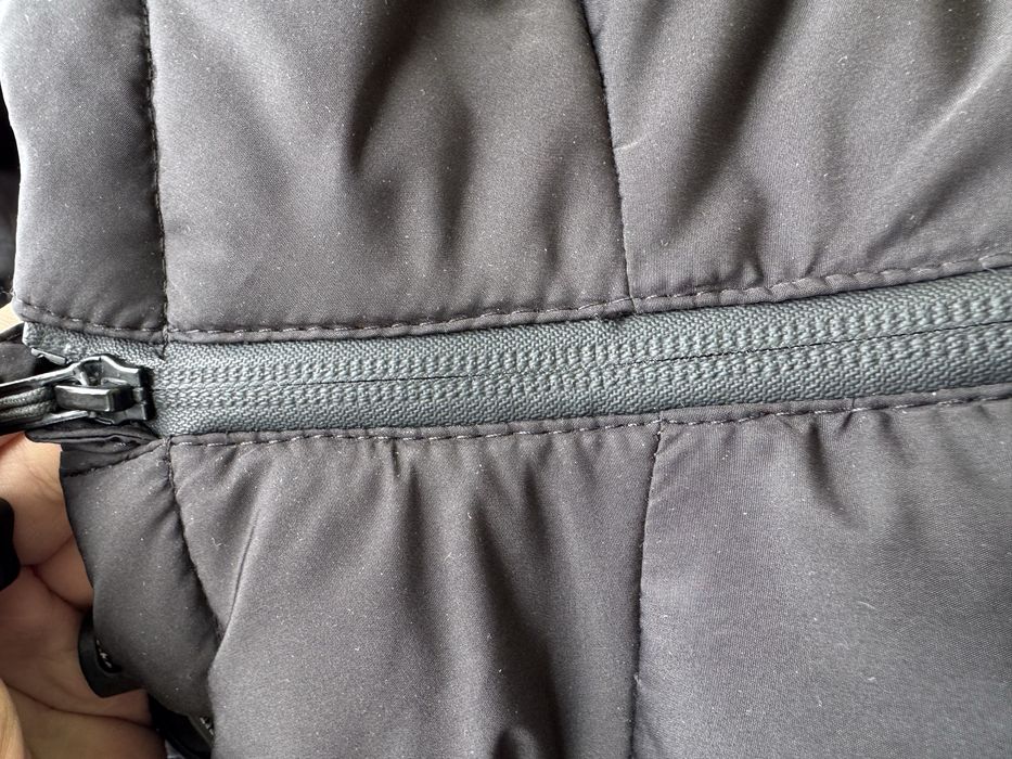 Продам курточку H&M Divided