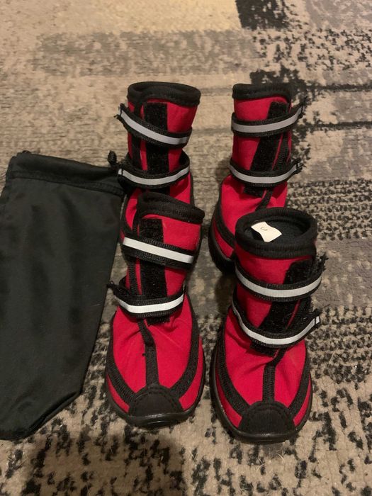 Buty dla psa. Rozmiar S.
